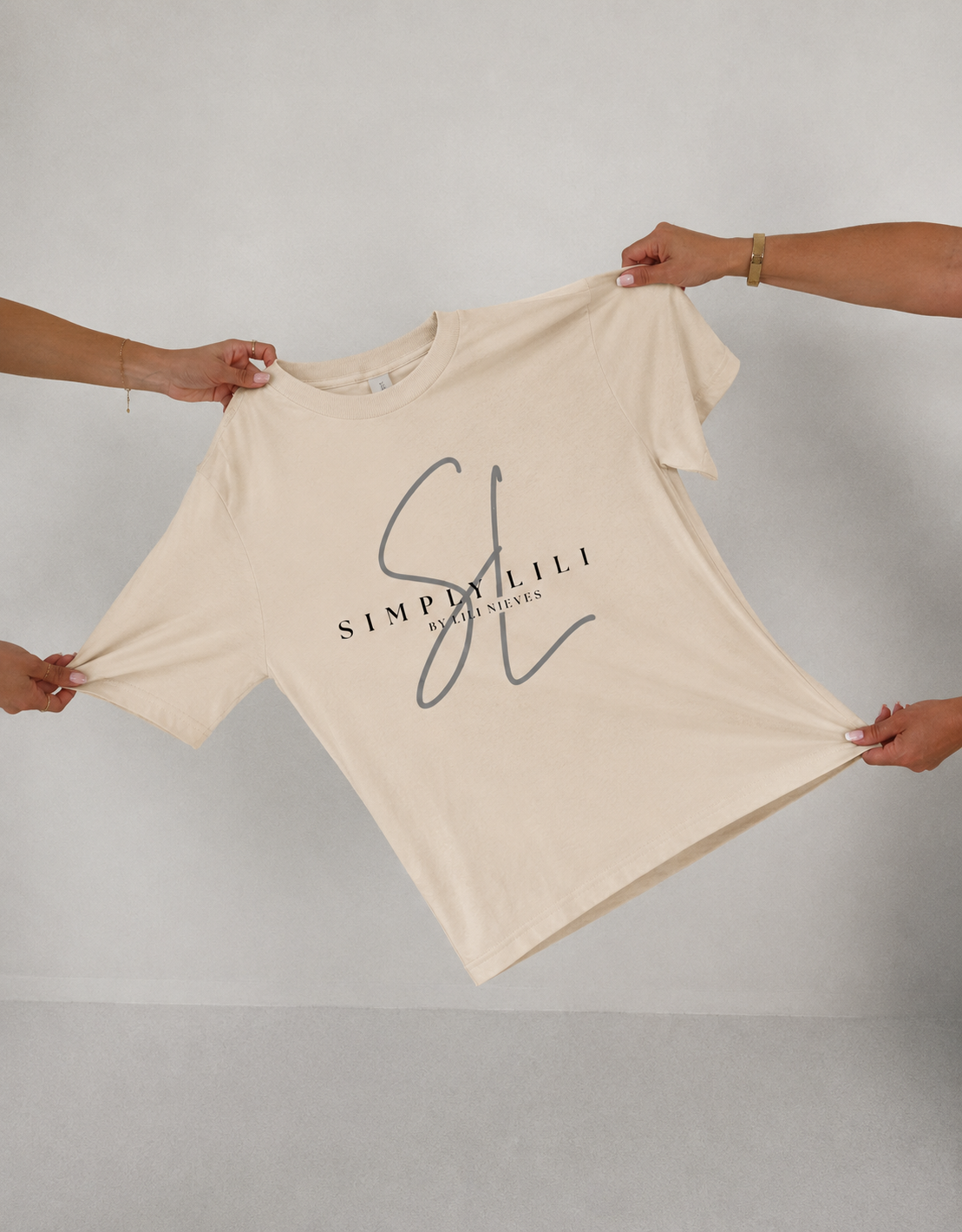 SIMPLY LILI SIGNATURE T-SHIRT - FRENCH VANILLA